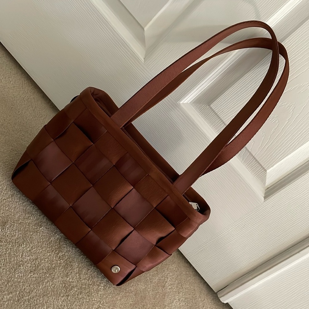 Harvey’s Mercedes Benz Seatbelt Bag